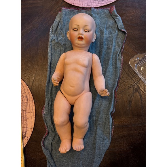 18‎ inch antique Bisque Doll Marked 142 Sleep Eyes Jointed Body Collectible - Picture 8 of 17